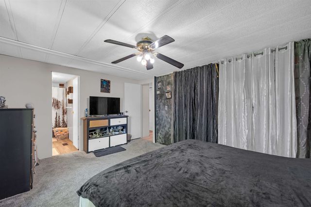 4851 S Bluff St, Wichita, KS 67210