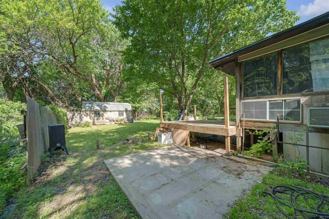 4851 S Bluff St, Wichita, KS 67210