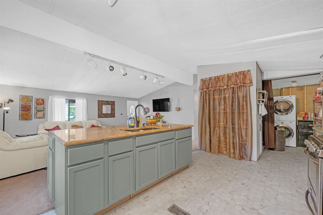 4851 S Bluff St, Wichita, KS 67210