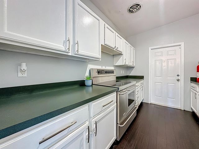 7615 Mayapple Road, Jacksonville, FL 32211