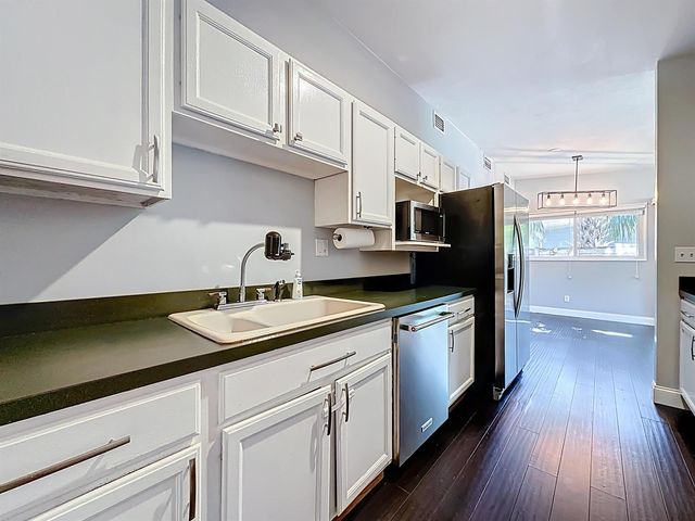 7615 Mayapple Road, Jacksonville, FL 32211