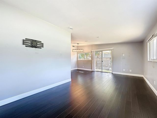 7615 Mayapple Road, Jacksonville, FL 32211