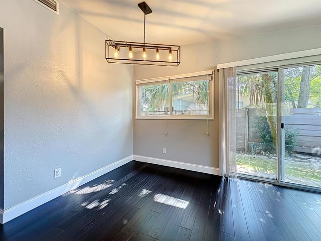 7615 Mayapple Road, Jacksonville, FL 32211