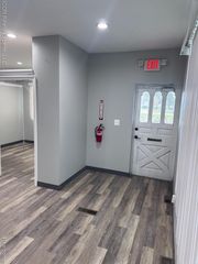 29323 Gratiot Avenue, Roseville, MI 48066