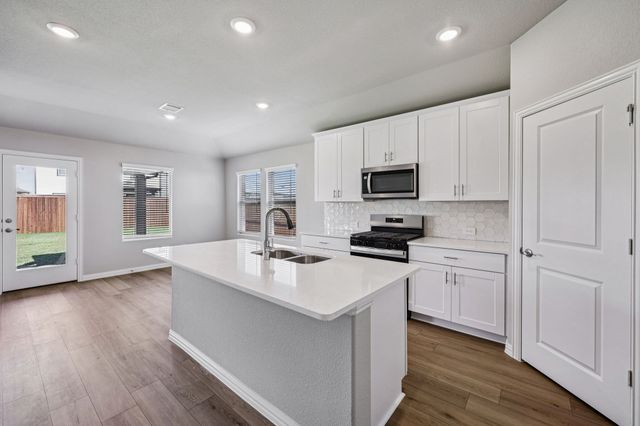 808 London Town Lane, Princeton, TX 75071