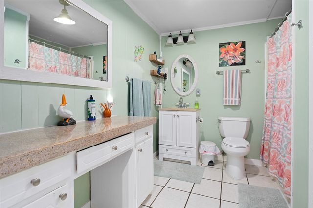 627 S Fuqua St, Rockport, TX 78382