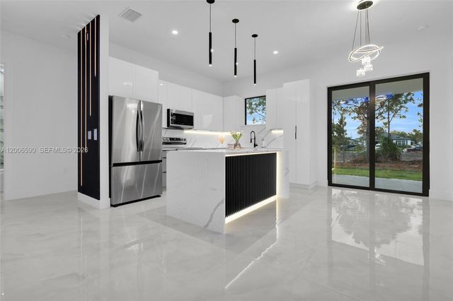 3406 29th ST SW, Lehigh Acres, FL 33976