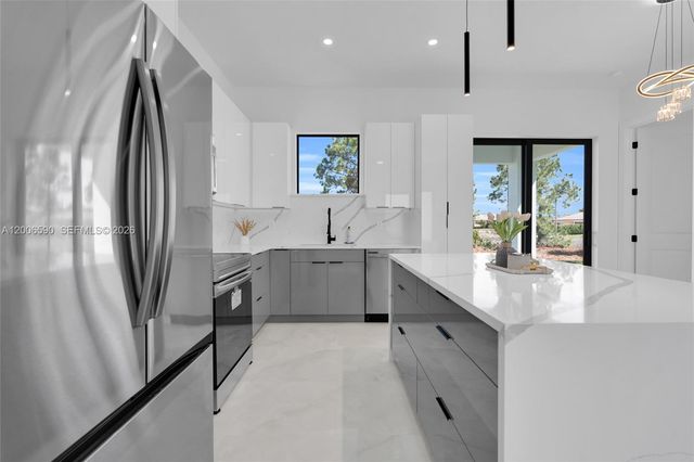 3406 29th ST SW, Lehigh Acres, FL 33976