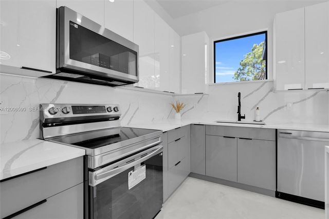 3406 29th ST SW, Lehigh Acres, FL 33976