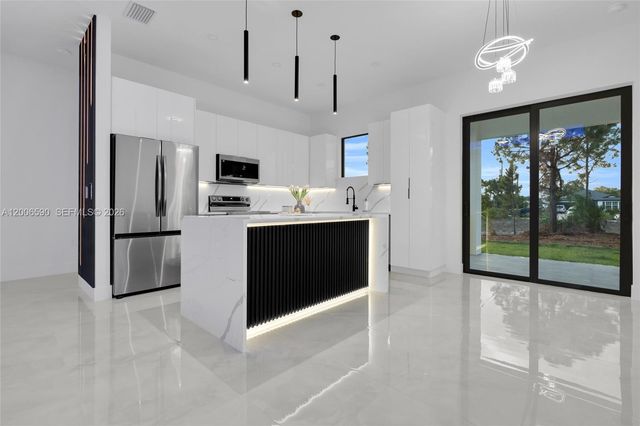 3406 29th ST SW, Lehigh Acres, FL 33976