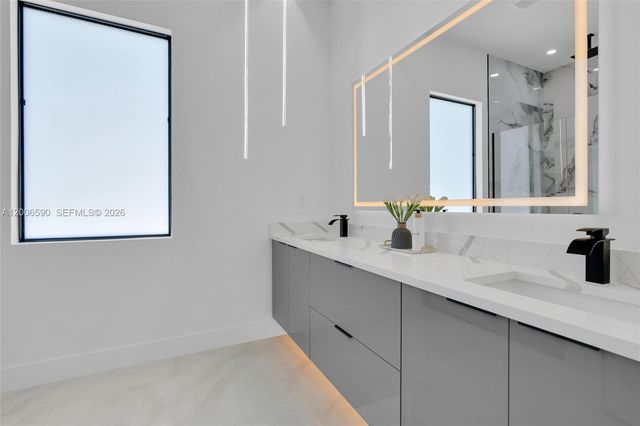 3406 29th ST SW, Lehigh Acres, FL 33976