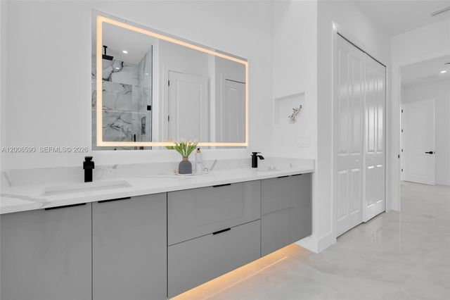 3406 29th ST SW, Lehigh Acres, FL 33976