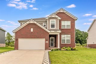 58574 Blackstone Way, South Lyon, MI 48178