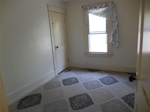 938 E 8 Street, Erie, PA 16503