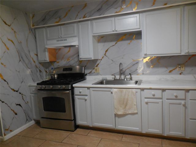 938 E 8 Street, Erie, PA 16503