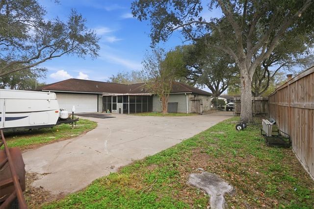 11133 Forest Hill, Corpus Christi, TX 78410