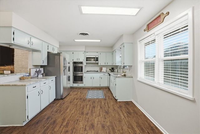 11133 Forest Hill, Corpus Christi, TX 78410