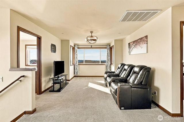 10908 177th Avenue Ct E, Bonney Lake, WA 98391