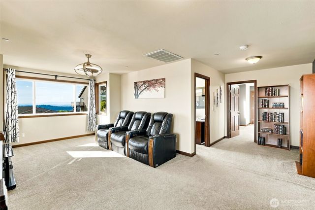 10908 177th Avenue Ct E, Bonney Lake, WA 98391