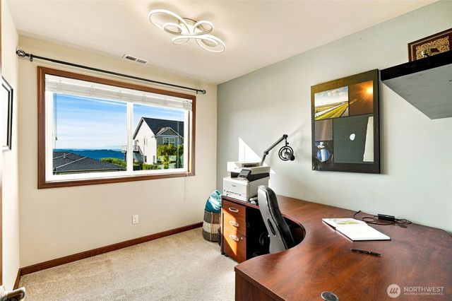 10908 177th Avenue Ct E, Bonney Lake, WA 98391