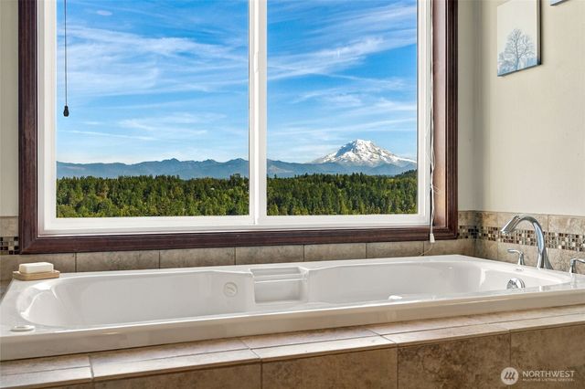 10908 177th Avenue Ct E, Bonney Lake, WA 98391