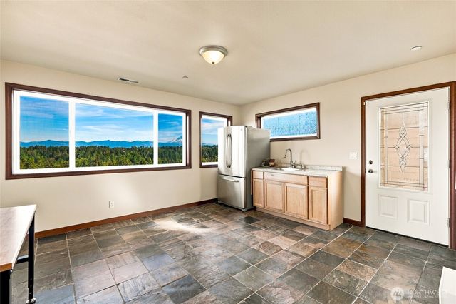 10908 177th Avenue Ct E, Bonney Lake, WA 98391