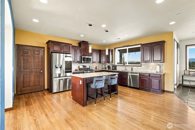 10908 177th Avenue Ct E, Bonney Lake, WA 98391