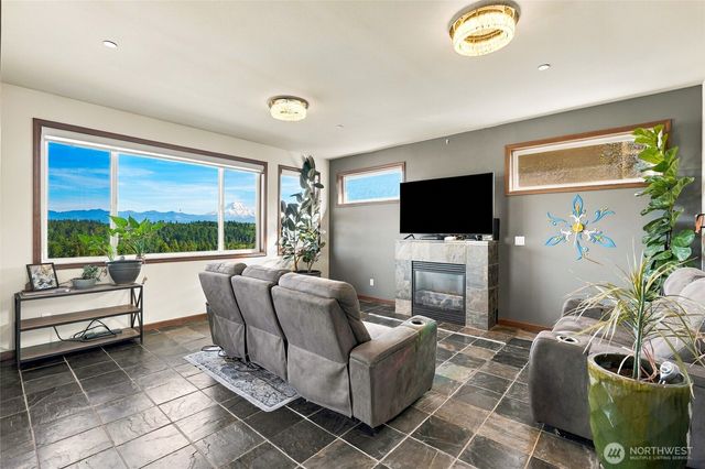 10908 177th Avenue Ct E, Bonney Lake, WA 98391