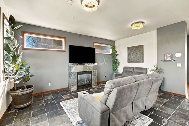 10908 177th Avenue Ct E, Bonney Lake, WA 98391