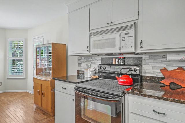 333 Riverland Drive, Charleston, SC 29412