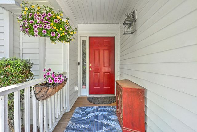333 Riverland Drive, Charleston, SC 29412