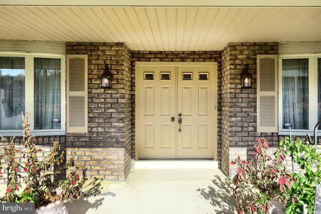 3415 BLACKFRIAR LN, York, PA 17402