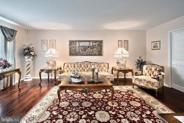 3415 BLACKFRIAR LN, York, PA 17402