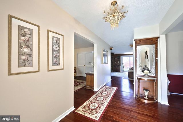 3415 BLACKFRIAR LN, York, PA 17402