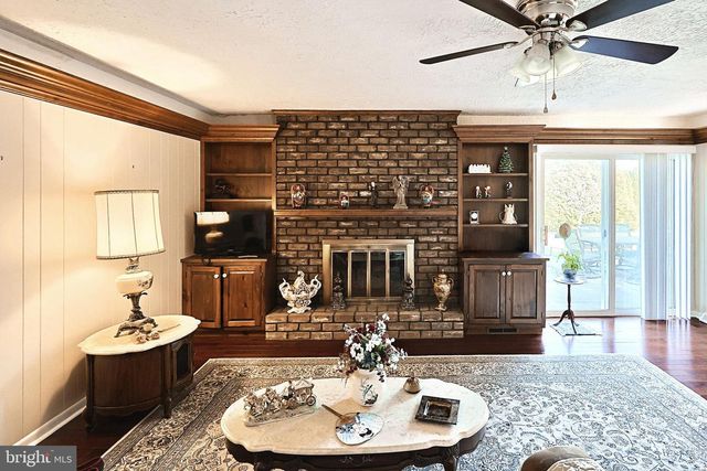 3415 BLACKFRIAR LN, York, PA 17402