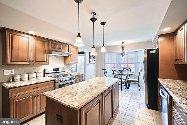 3415 BLACKFRIAR LN, York, PA 17402