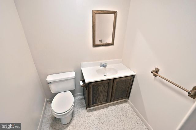 3415 BLACKFRIAR LN, York, PA 17402