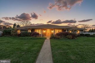 3415 BLACKFRIAR LN, York, PA 17402