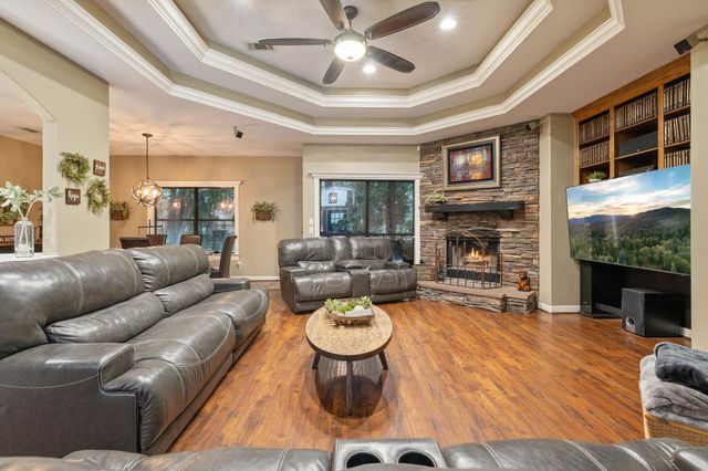 5026 Highland Pass, Montgomery, TX 77316