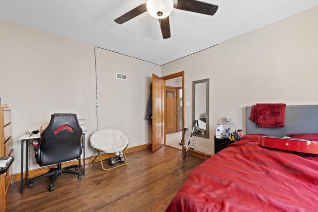2613 N 62nd STREET, Wauwatosa, WI 53213