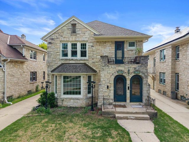 2613 N 62nd STREET, Wauwatosa, WI 53213