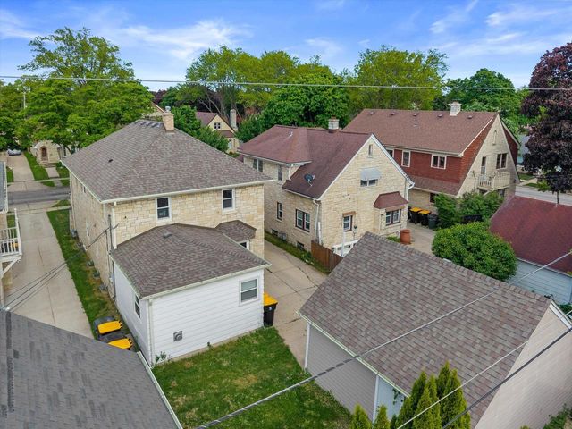 2613 N 62nd STREET, Wauwatosa, WI 53213