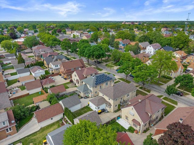 2613 N 62nd STREET, Wauwatosa, WI 53213