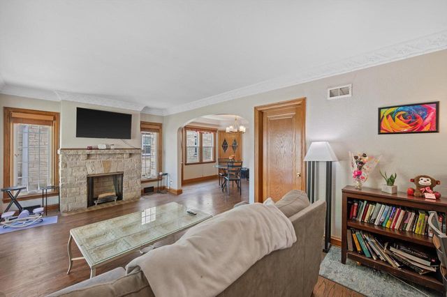 2613 N 62nd STREET, Wauwatosa, WI 53213