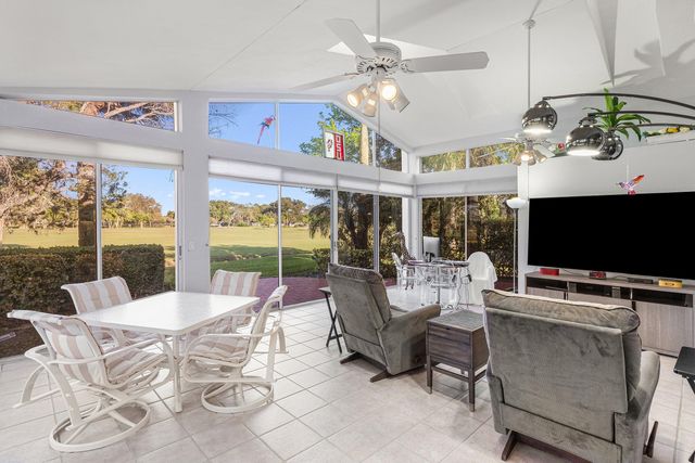 12902 Touchstone Place, Palm Beach Gardens, FL 33418