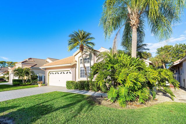 12902 Touchstone Place, Palm Beach Gardens, FL 33418