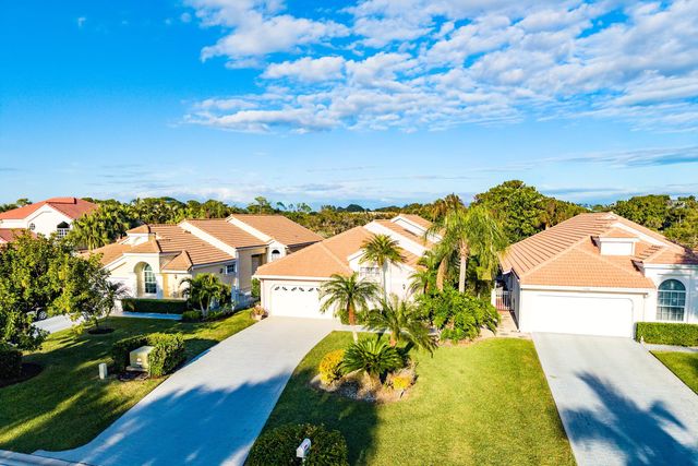 12902 Touchstone Place, Palm Beach Gardens, FL 33418