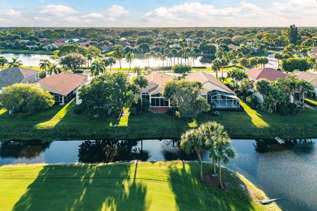 12902 Touchstone Place, Palm Beach Gardens, FL 33418