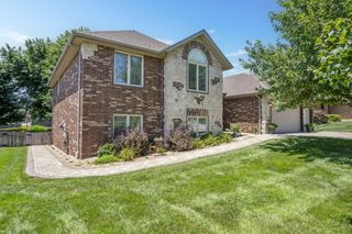 1545 North Oakfair Place, Springfield, MO 65802