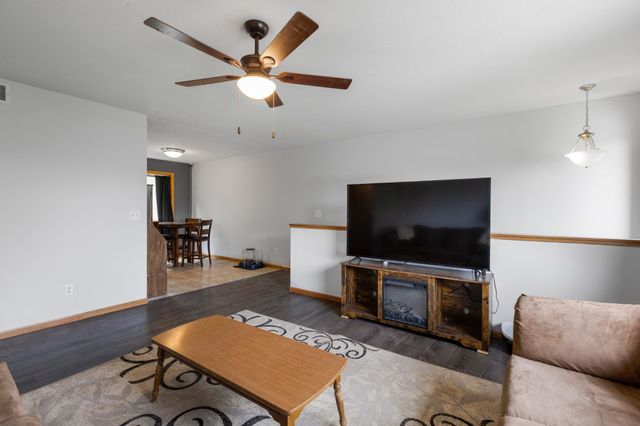 6916 91st Street NE, Monticello, MN 55362